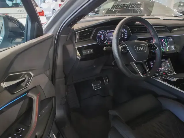 Audi Q8 e-tron