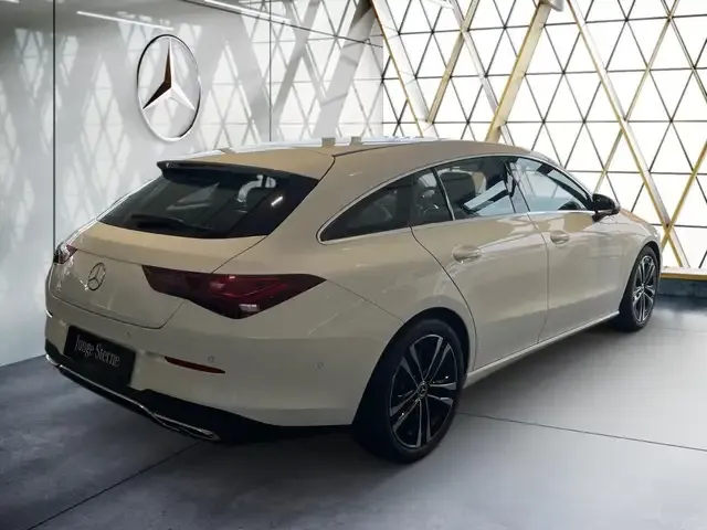 Mercedes-Benz CLA 180