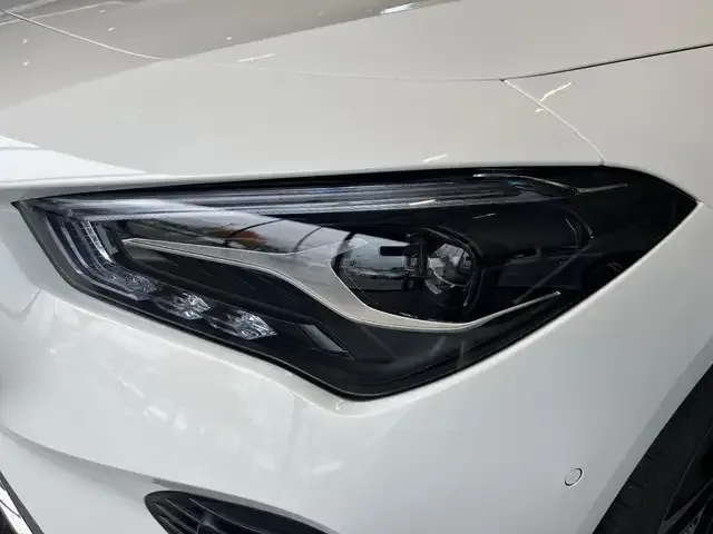 Mercedes-Benz CLA 180