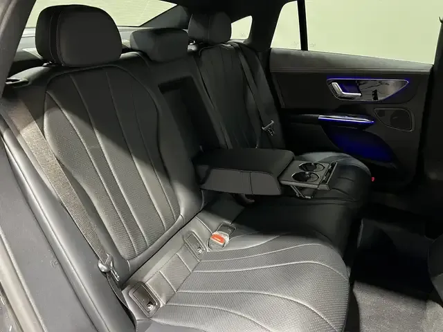 Mercedes-Benz EQE 300