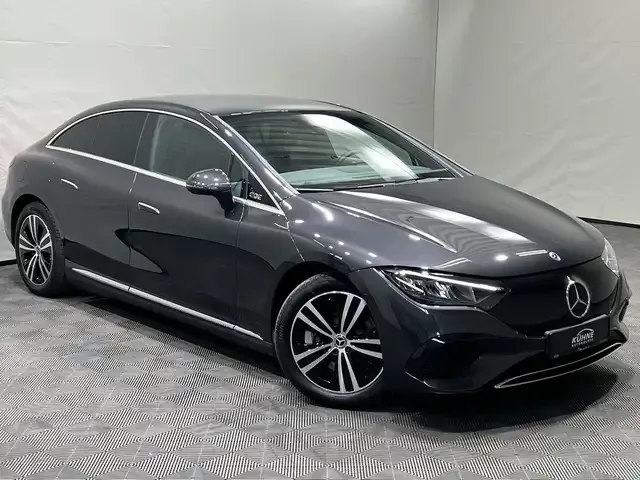 Mercedes-Benz EQE 300