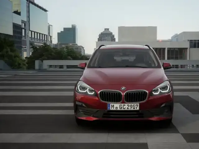 BMW 216