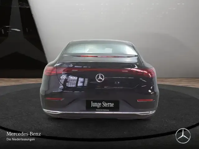 Mercedes-Benz EQE 300