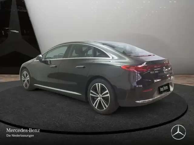Mercedes-Benz EQE 300