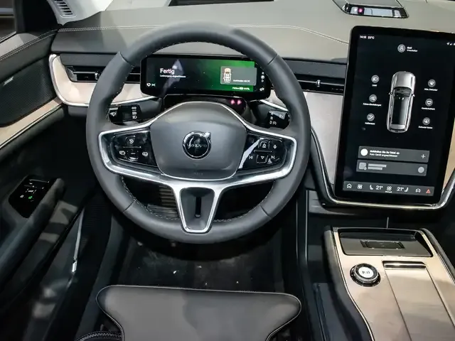 Volvo EX90
