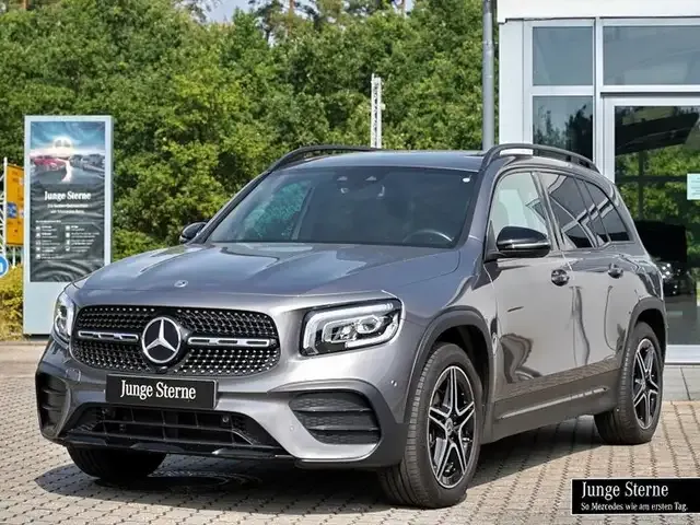 Mercedes-Benz GLB 200