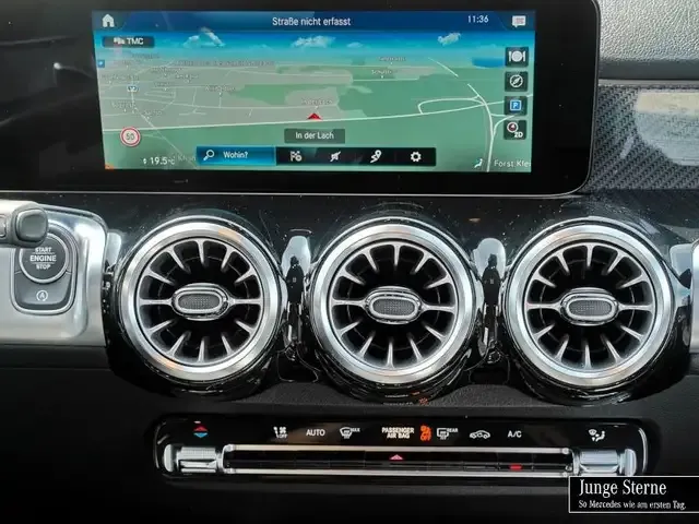 Mercedes-Benz GLB 200