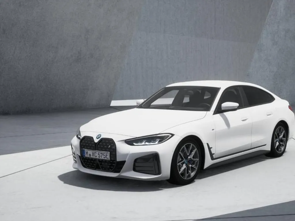 BMW i4