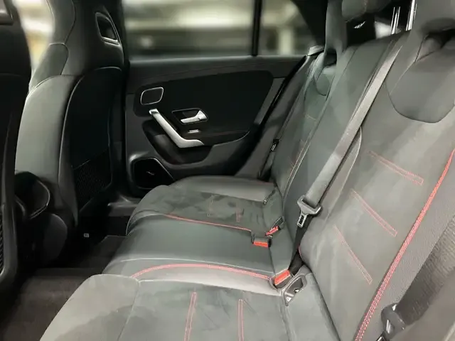 Mercedes-Benz CLA 220
