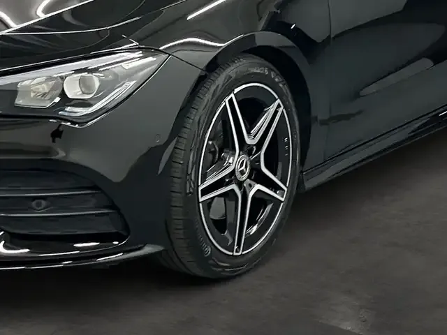 Mercedes-Benz CLA 220