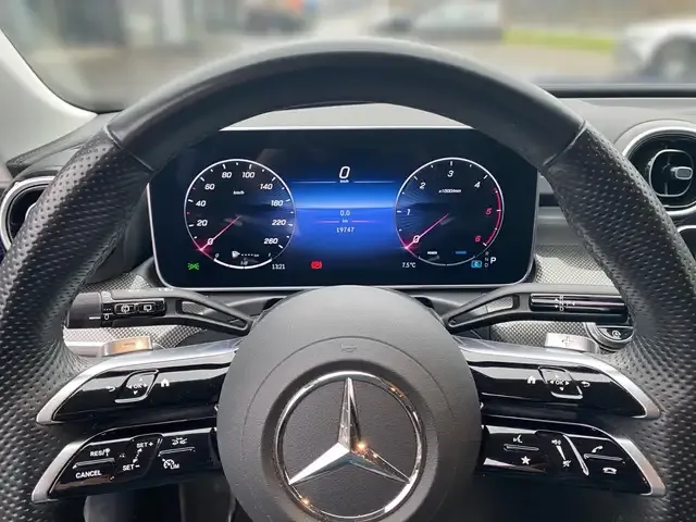 Mercedes-Benz C 220