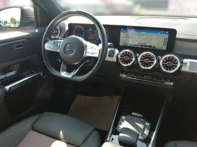 Mercedes-Benz EQB 350