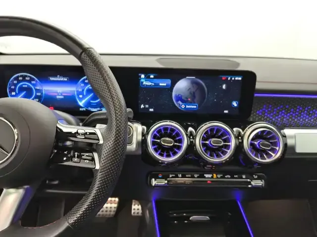 Mercedes-Benz EQB 350