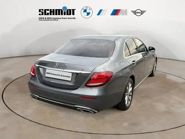 Mercedes-Benz E 200