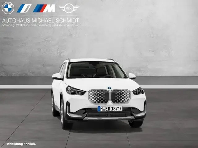 BMW iX1