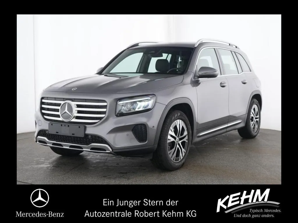 Mercedes-Benz GLB 220