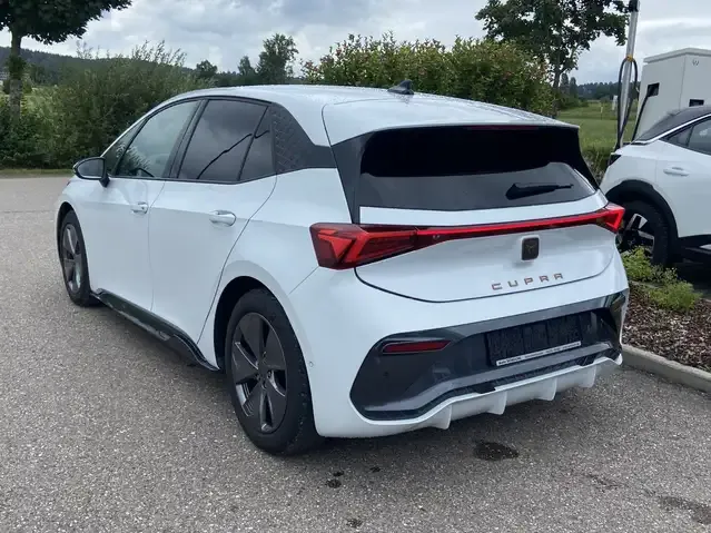CUPRA Born