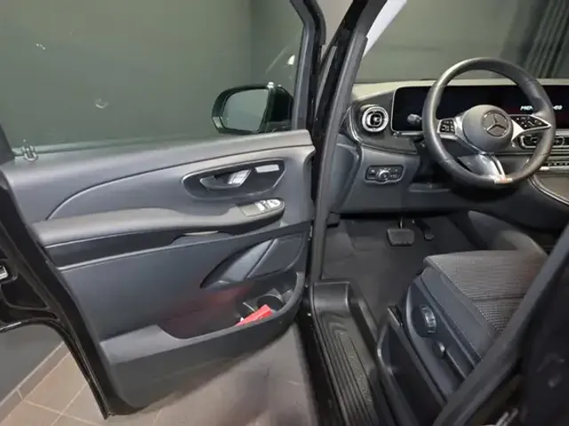 Mercedes-Benz EQV 300