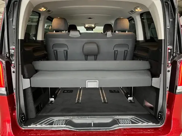 Mercedes-Benz V 220