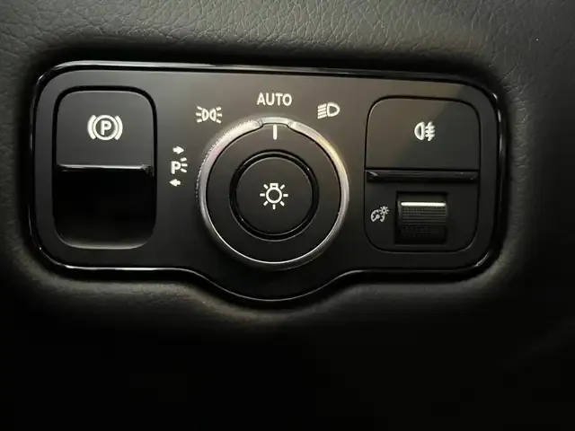 Mercedes-Benz V 220