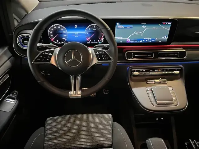 Mercedes-Benz V 220