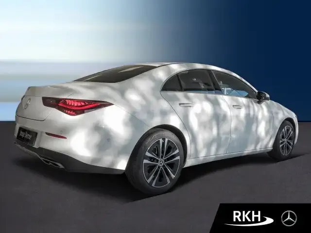 Mercedes-Benz CLA 180
