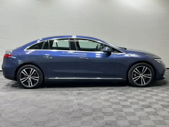 Mercedes-Benz EQE 300