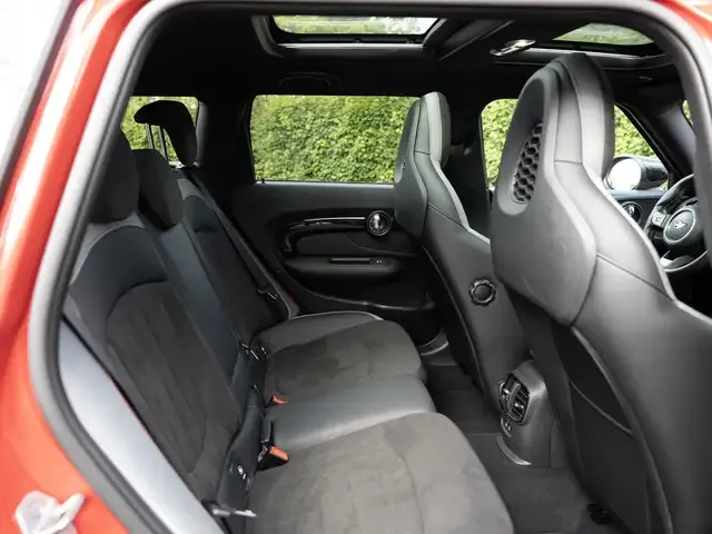 MINI Cooper Clubman