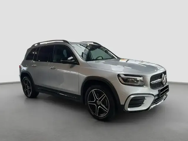 Mercedes-Benz GLB 200