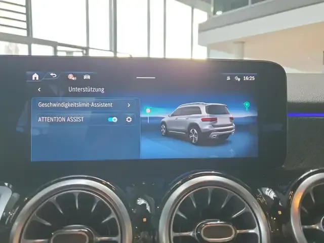 Mercedes-Benz GLB 200