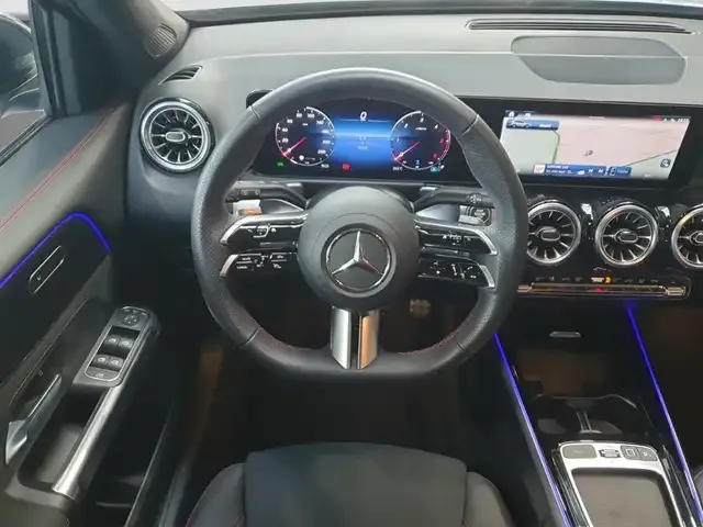 Mercedes-Benz GLB 200