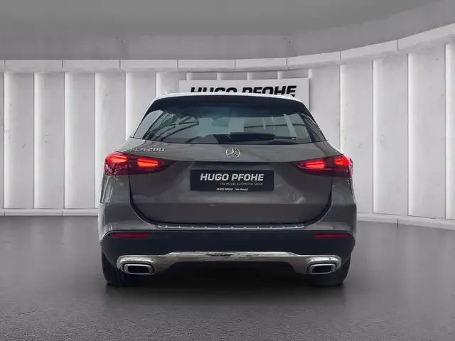 Mercedes-Benz GLA 200