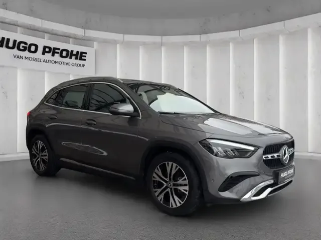 Mercedes-Benz GLA 200