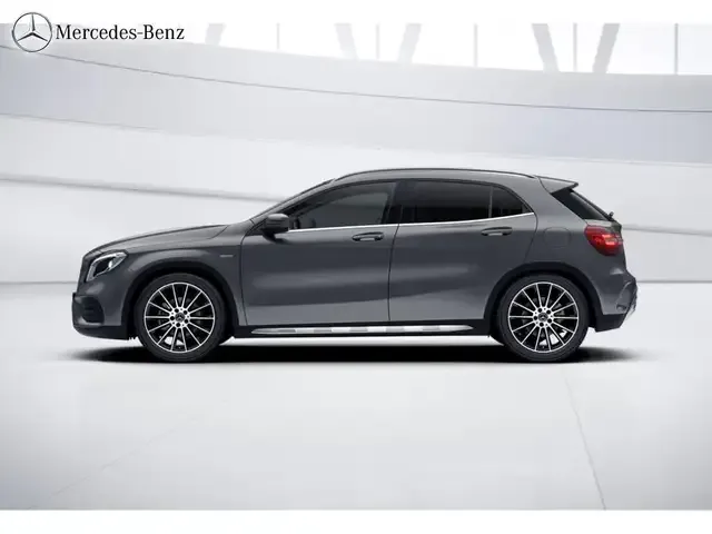 Mercedes-Benz GLA 220