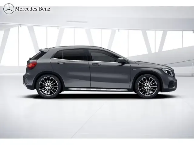 Mercedes-Benz GLA 220
