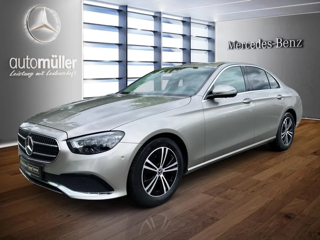 Mercedes-Benz E 200