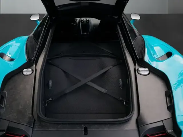 McLaren GT