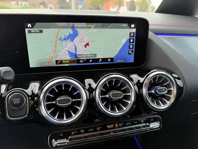 Mercedes-Benz EQA 300