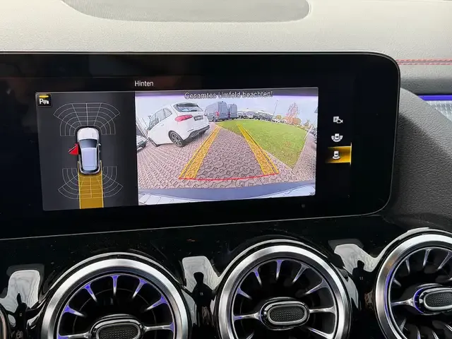 Mercedes-Benz EQA 300