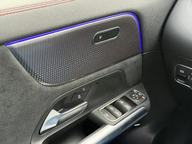 Mercedes-Benz EQA 300