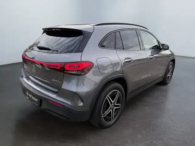 Mercedes-Benz EQA 300