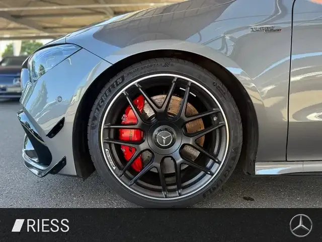 Mercedes-Benz CLA 45 AMG