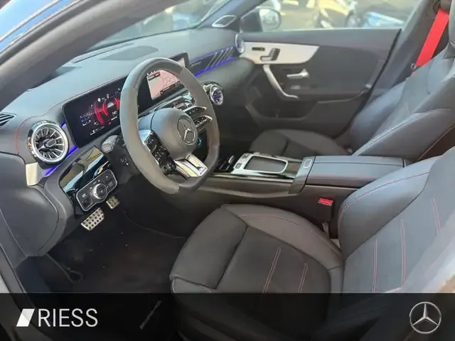 Mercedes-Benz CLA 45 AMG