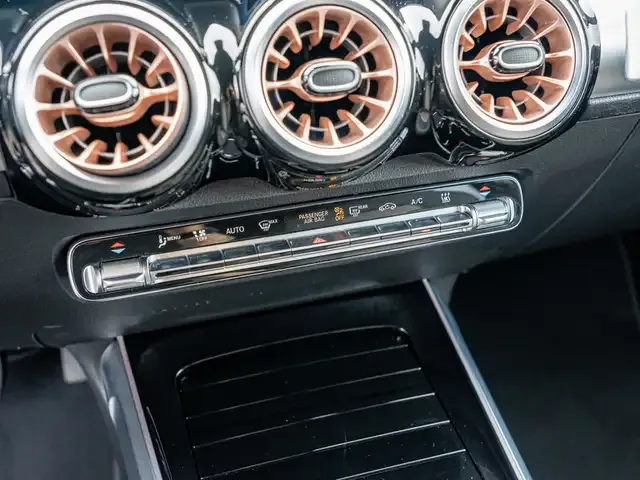 Mercedes-Benz EQB 300