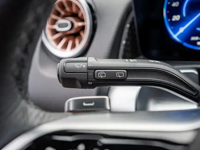 Mercedes-Benz EQB 300