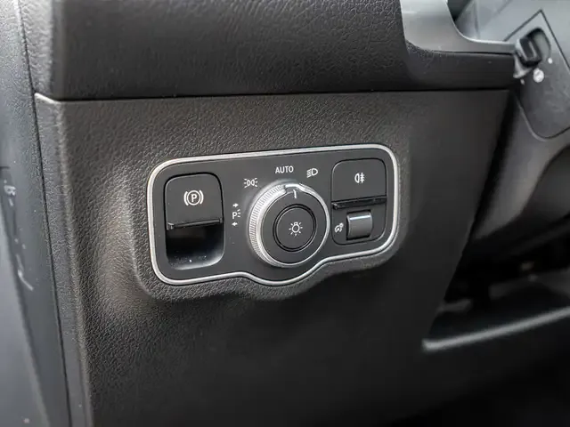 Mercedes-Benz EQB 300