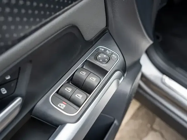 Mercedes-Benz EQB 300