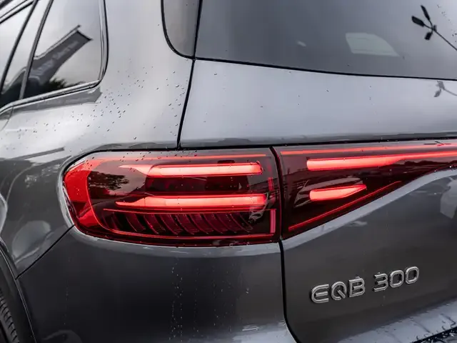 Mercedes-Benz EQB 300