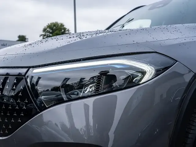 Mercedes-Benz EQB 300