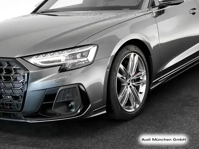 Audi S8
